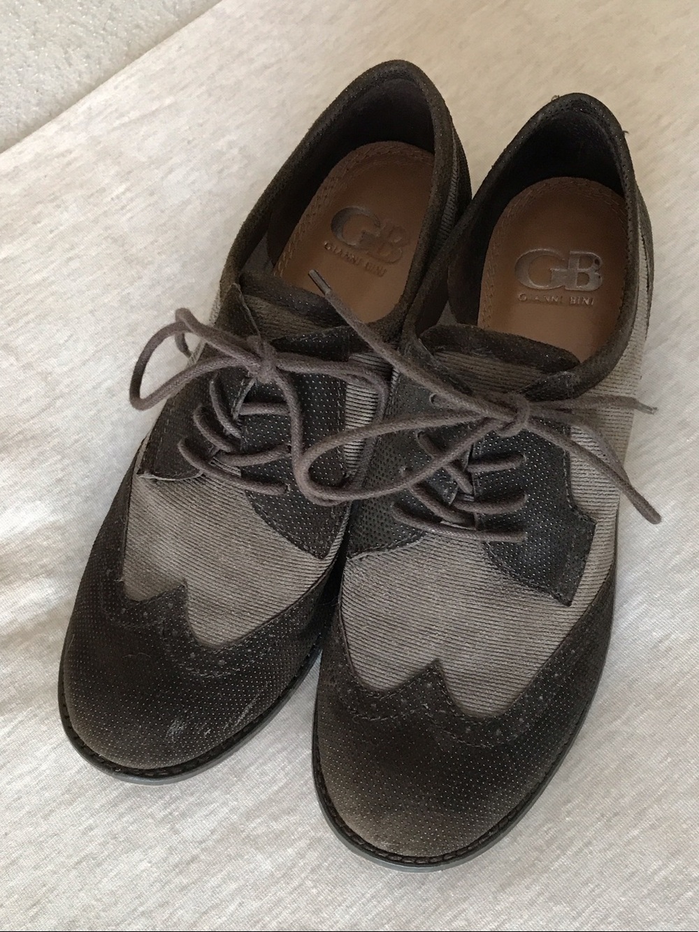 Gianni Bini Two-Tone Brown & Taupe Wingtip Oxford Shoes